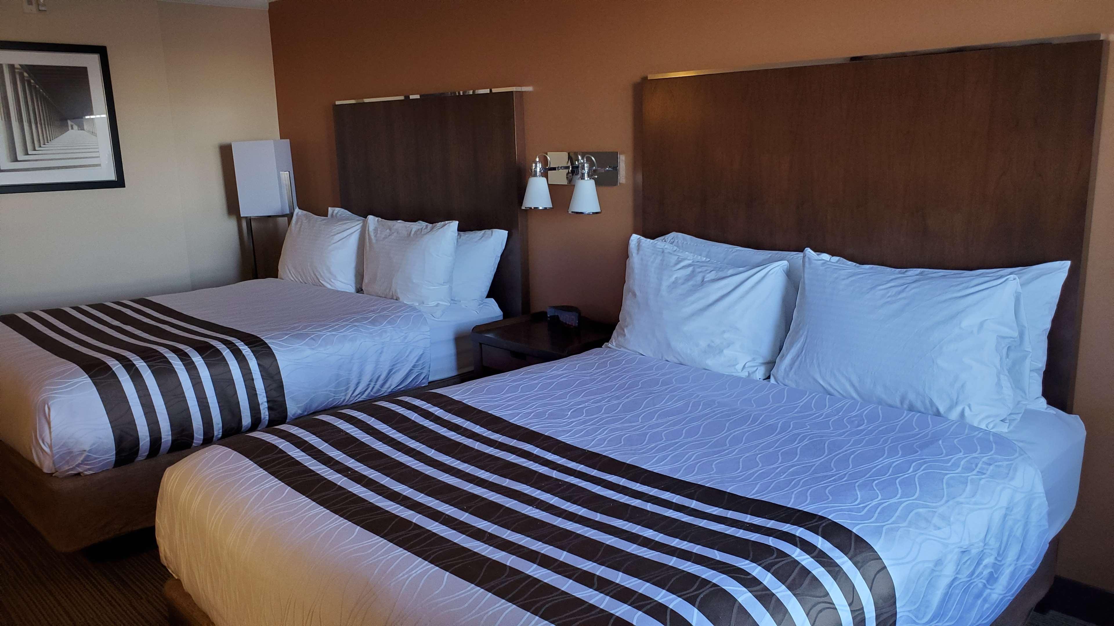 Best Western Plus Ватерлоо Экстерьер фото