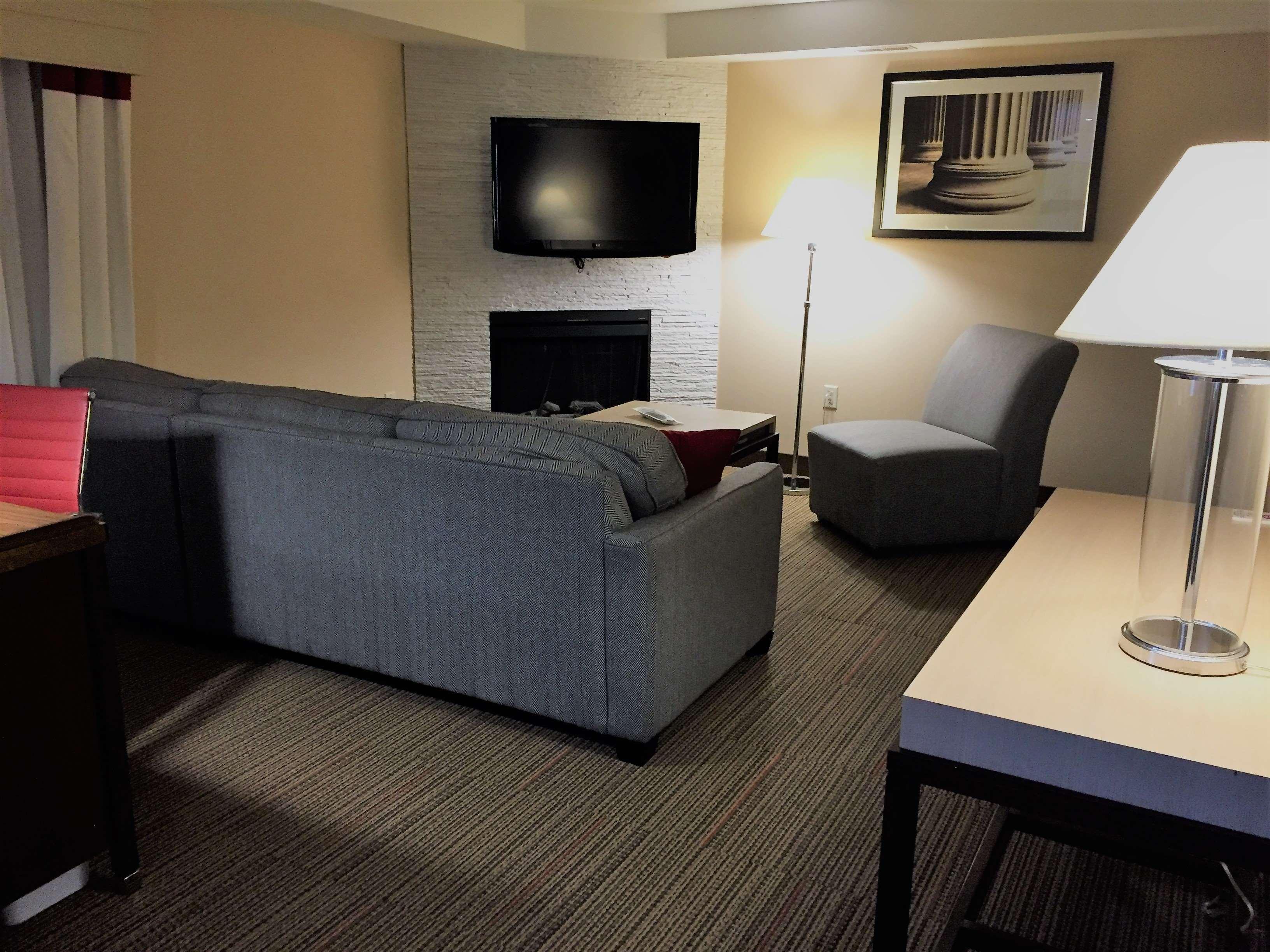 Best Western Plus Ватерлоо Экстерьер фото