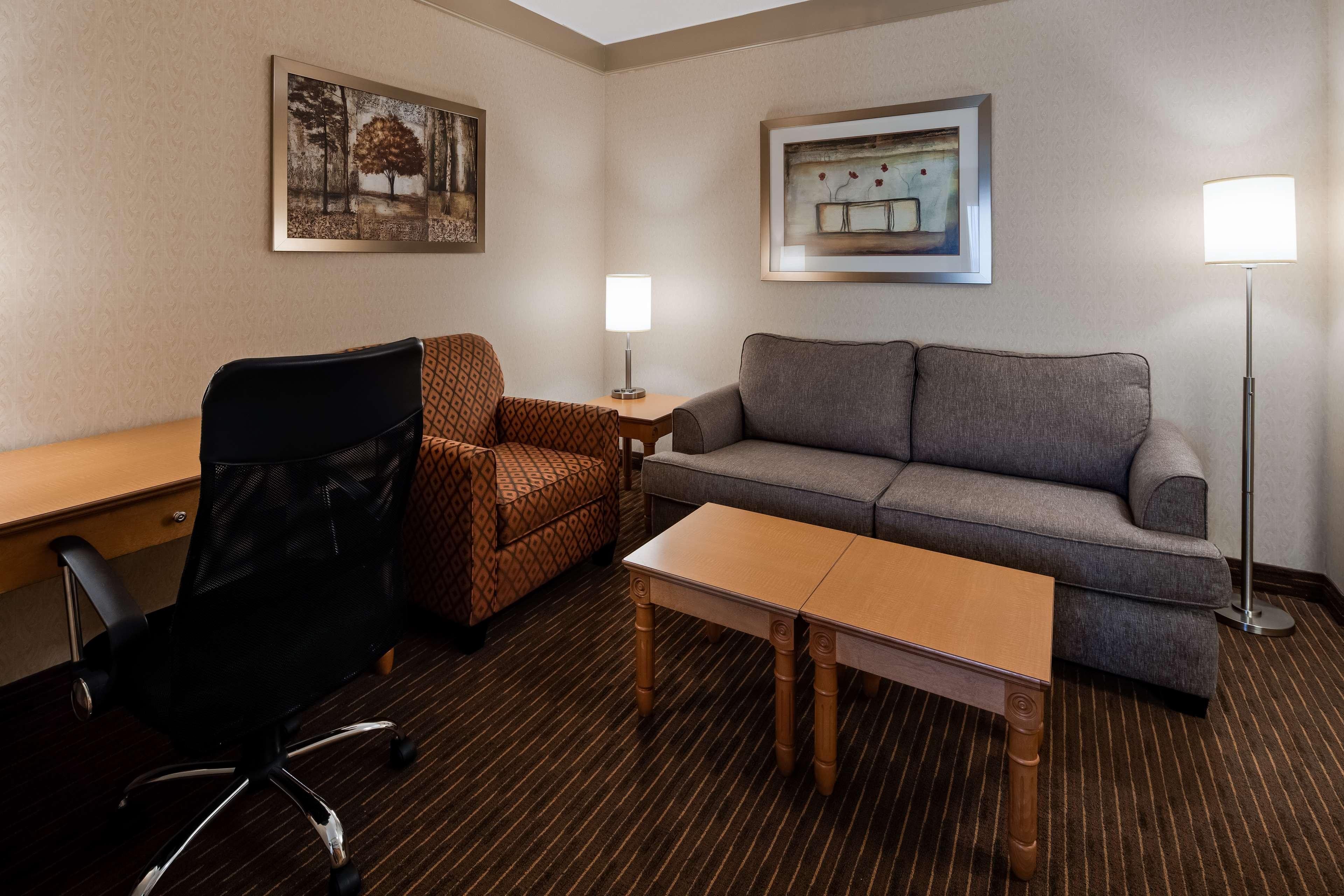 Best Western Plus Ватерлоо Экстерьер фото