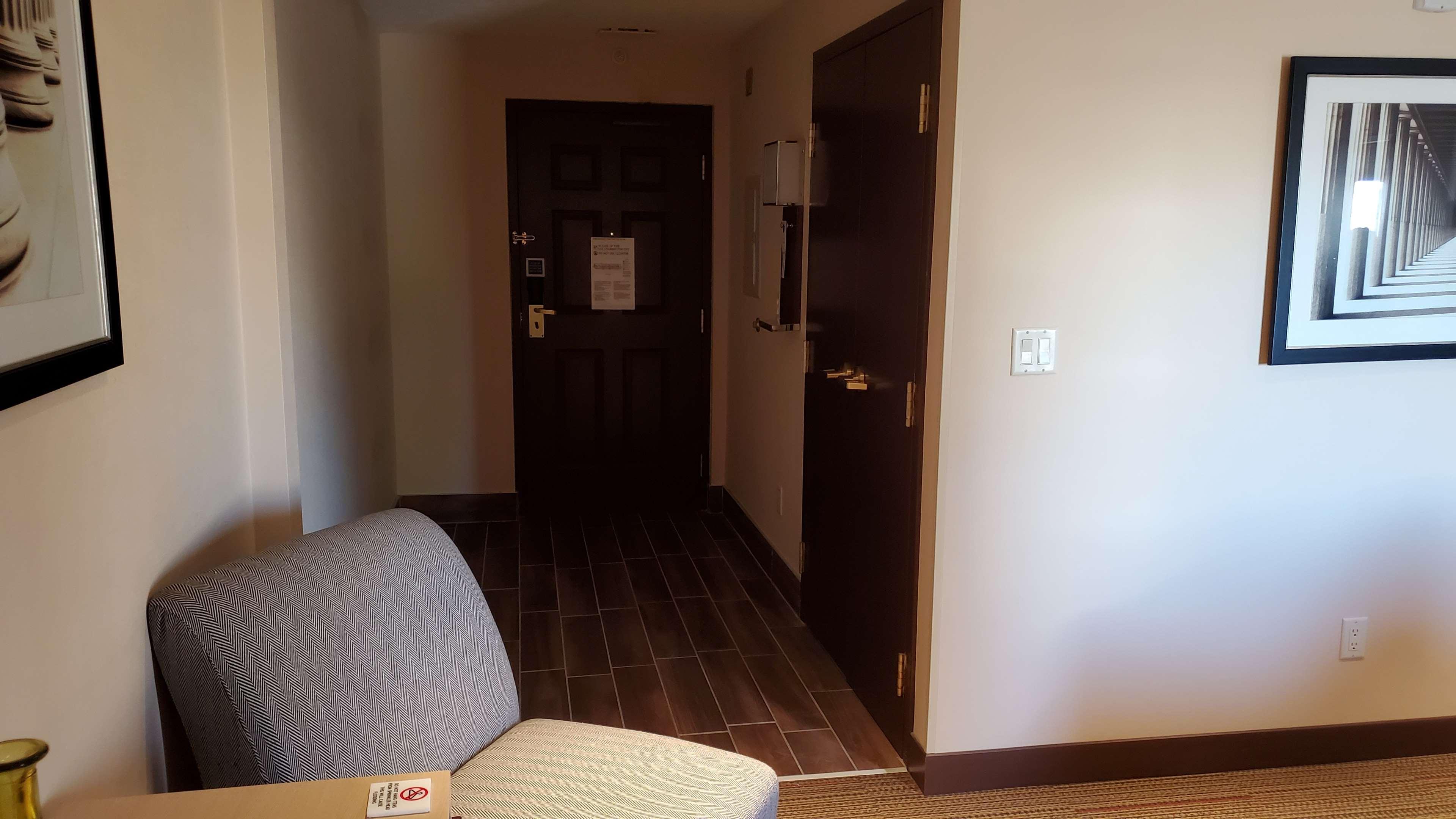 Best Western Plus Ватерлоо Экстерьер фото