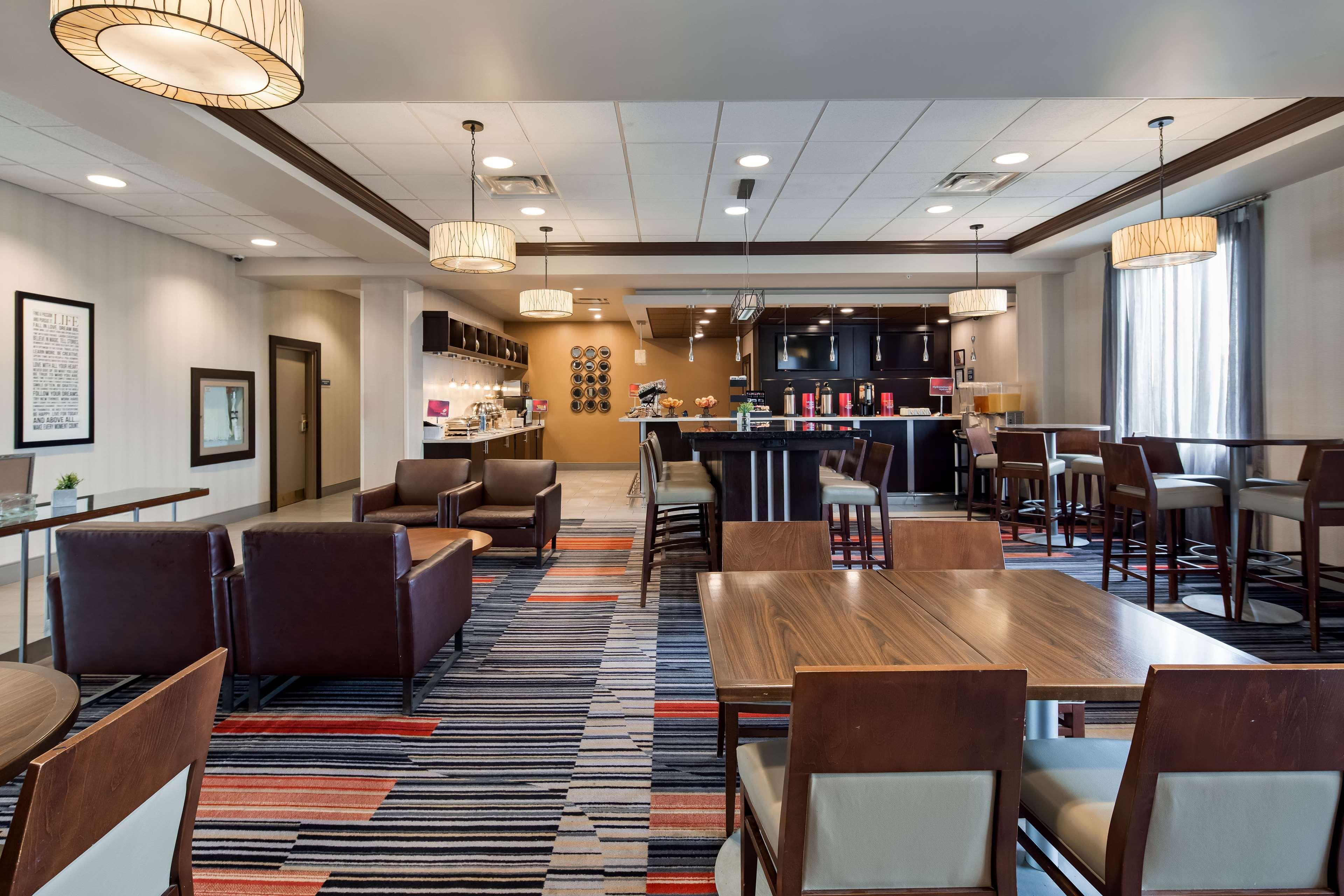 Best Western Plus Ватерлоо Экстерьер фото